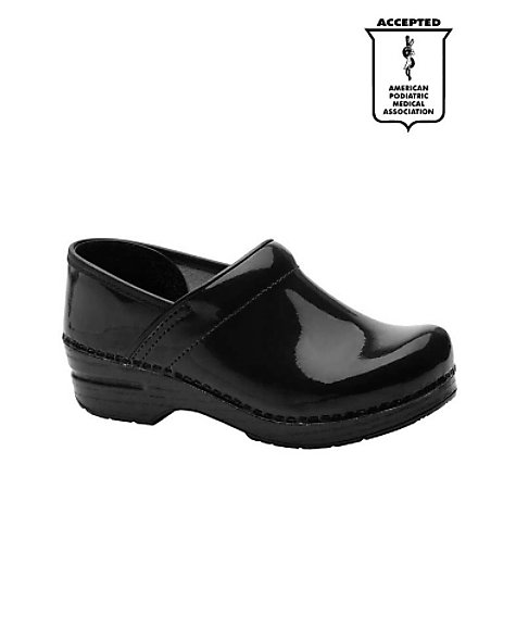 black dansko nursing shoes